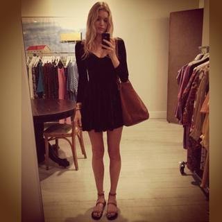 Elsa Hosk feet photo thumbnail