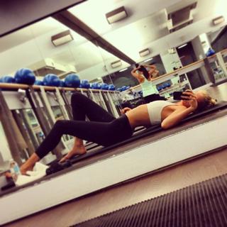Elsa Hosk feet photo thumbnail
