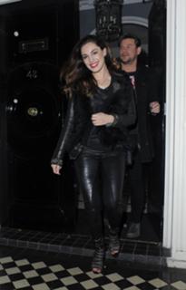 Kelly Brook feet photo thumbnail