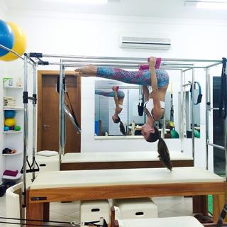 Izabel Goulart feet photo thumbnail
