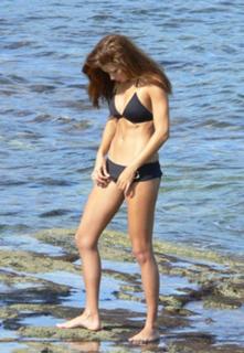 Adriana Lima feet photo thumbnail