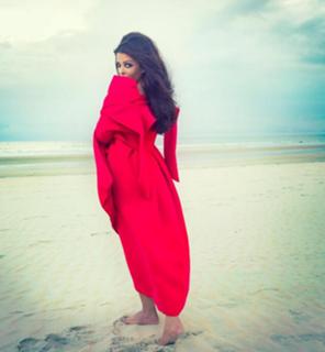 Aishwarya Rai Bachchan feet photo thumbnail