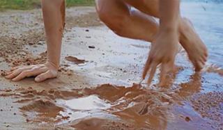 Sandra Bullock feet photo thumbnail