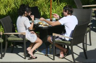 Vanessa Hudgens feet photo thumbnail