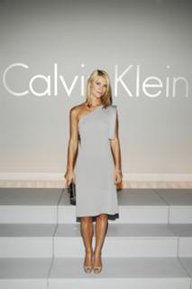 Claire Danes feet photo thumbnail