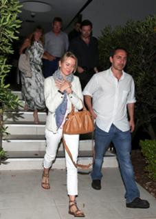 Naomi Watts feet photo thumbnail