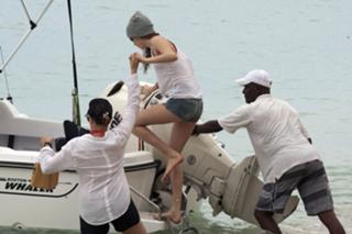 Cara Delevingne feet photo thumbnail