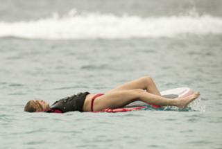 Cara Delevingne feet photo thumbnail