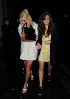 Pixie Lott feet photo thumbnail