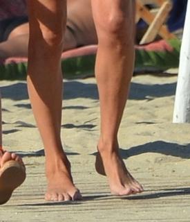Kate Moss feet photo thumbnail