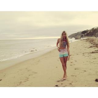 Pia Mia feet photo thumbnail