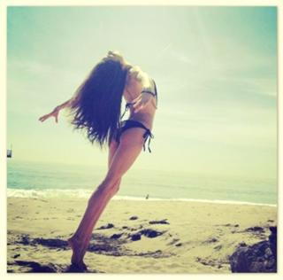 Pia Mia feet photo thumbnail