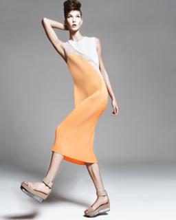 Karlie Kloss feet photo thumbnail
