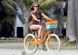 AnnaLynne McCord feet photo thumbnail