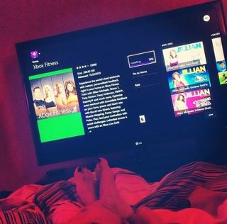 Justine Ezarik feet photo thumbnail