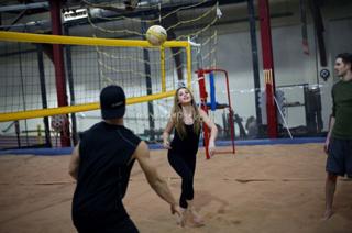 Tara Lipinski feet photo thumbnail