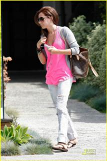 Ashley Tisdale feet photo thumbnail