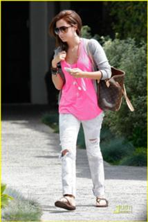 Ashley Tisdale feet photo thumbnail