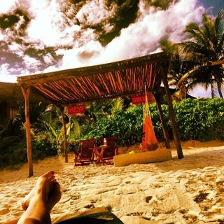 Caroline Flack feet photo thumbnail