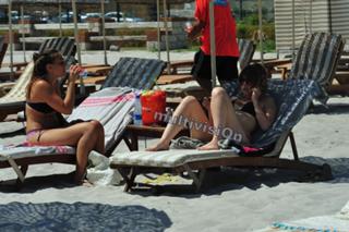 Asli Enver feet photo 3