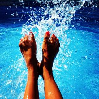 Paula Echevarría feet photo thumbnail