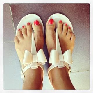 Paula Echevarría feet photo thumbnail