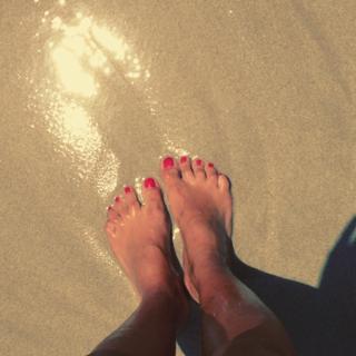 Paula Echevarría feet photo thumbnail