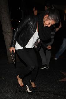 Jessica Szohr feet photo thumbnail