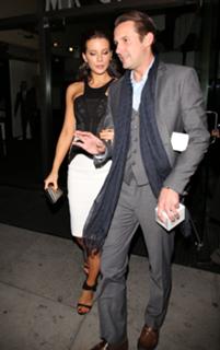 Kate Beckinsale feet photo thumbnail
