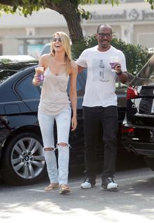 Paige Butcher feet photo thumbnail