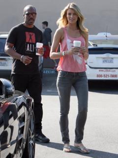 Paige Butcher feet photo thumbnail