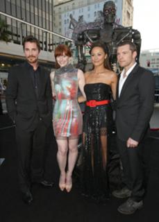 Bryce Dallas Howard feet photo thumbnail