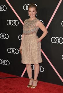 Alyssa Milano feet photo thumbnail