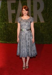 Bryce Dallas Howard feet photo thumbnail