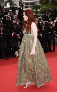 Bryce Dallas Howard feet photo thumbnail