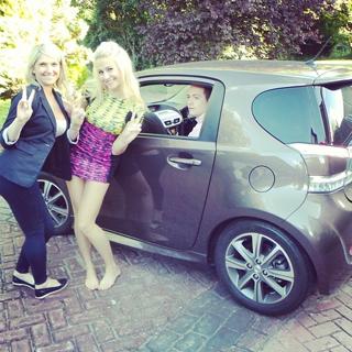 Pixie Lott feet photo thumbnail