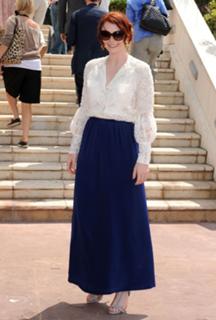 Bryce Dallas Howard feet photo thumbnail