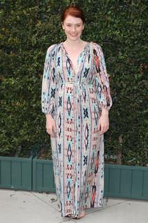 Bryce Dallas Howard feet photo thumbnail