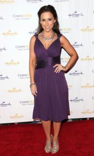 Lacey Chabert feet photo thumbnail