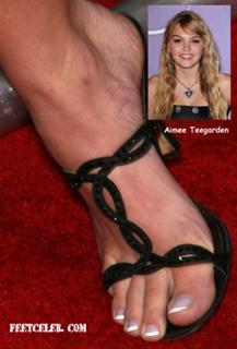 Aimee Teegarden feet photo thumbnail