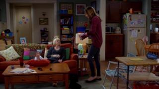 Anna Faris feet photo thumbnail