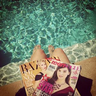 Aimee Teegarden feet photo thumbnail