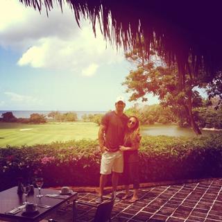Jessie James Decker feet photo thumbnail