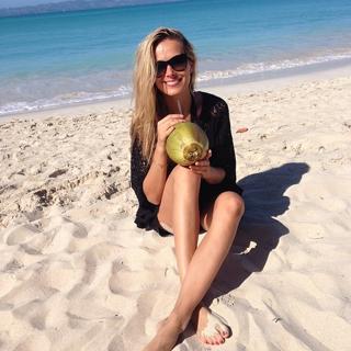 Petra Nemcova feet photo thumbnail