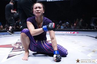 Michelle Waterson feet photo thumbnail