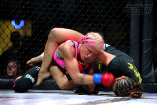Michelle Waterson feet photo thumbnail