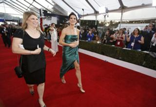 Sandra Bullock feet photo thumbnail