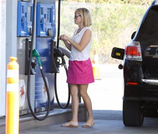 Reese Witherspoon feet photo thumbnail