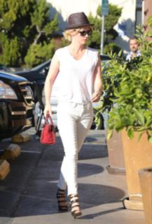 January Jones feet photo thumbnail