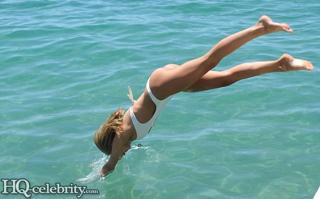 Kimberley Garner feet photo thumbnail